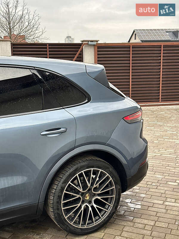Внедорожник / Кроссовер Porsche Cayenne 2018 в Тернополе