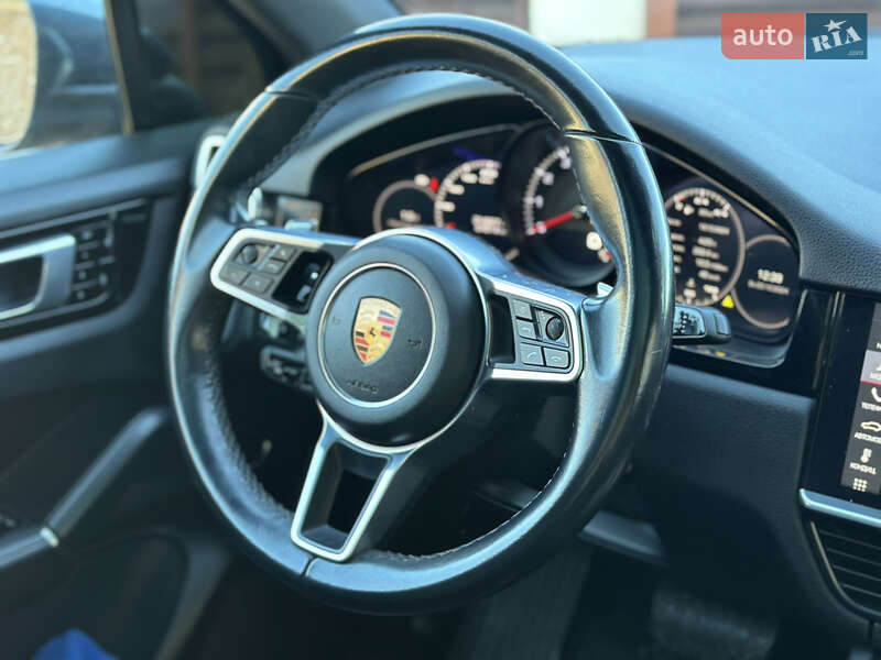 Внедорожник / Кроссовер Porsche Cayenne 2018 в Тернополе