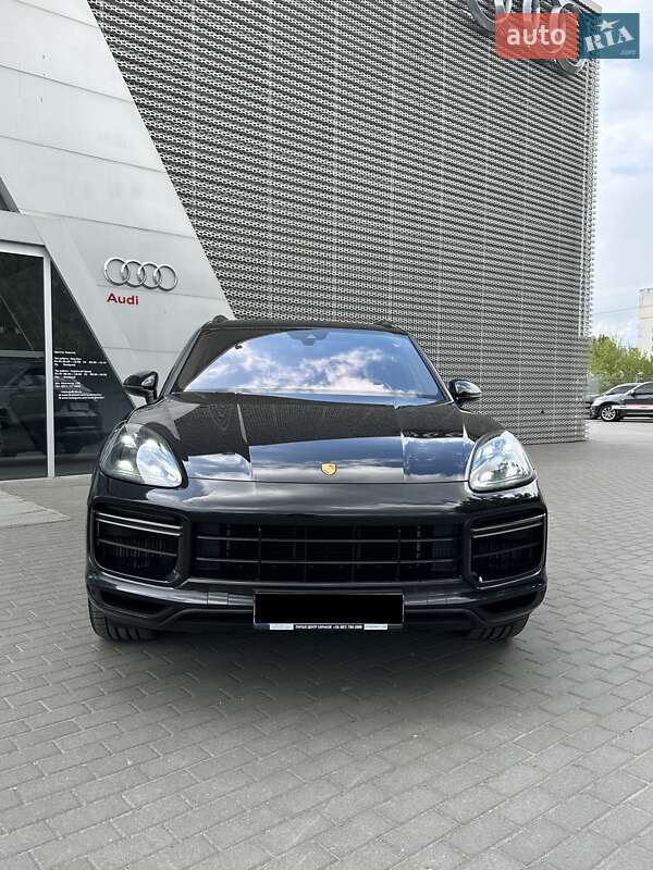 Внедорожник / Кроссовер Porsche Cayenne 2018 в Киеве