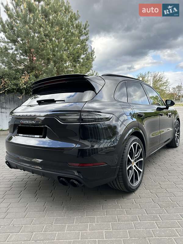 Внедорожник / Кроссовер Porsche Cayenne 2018 в Киеве