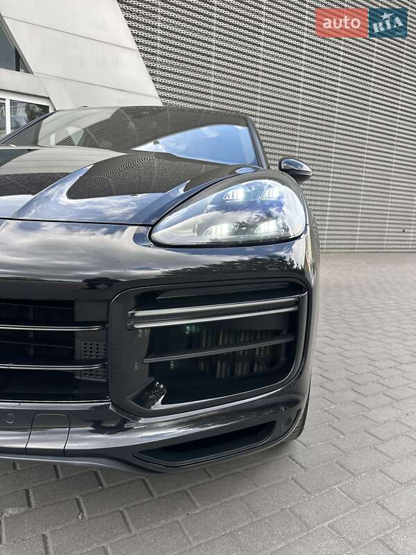 Внедорожник / Кроссовер Porsche Cayenne 2018 в Киеве