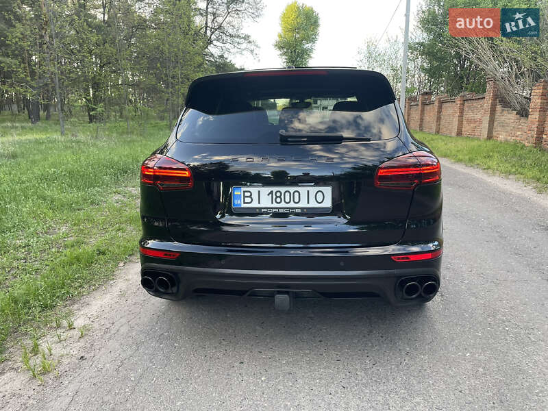 Внедорожник / Кроссовер Porsche Cayenne 2015 в Кременчуге