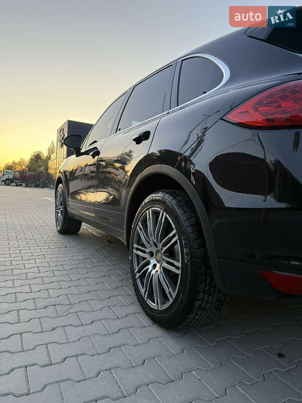 Внедорожник / Кроссовер Porsche Cayenne 2010 в Каменец-Подольском