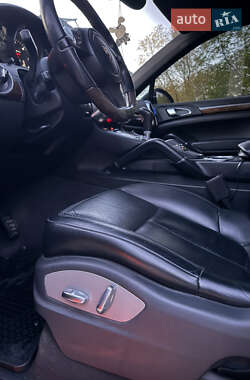 Позашляховик / Кросовер Porsche Cayenne 2010 в 