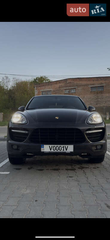 Позашляховик / Кросовер Porsche Cayenne 2010 в 