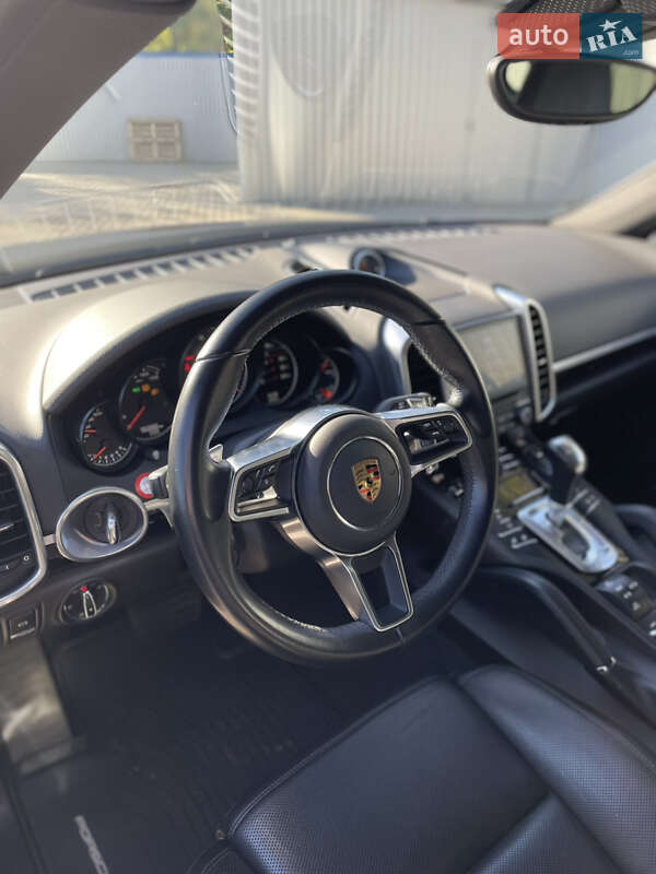 Внедорожник / Кроссовер Porsche Cayenne 2017 в Черкассах фото 17 Внедорожник / Кроссовер Porsche Cayenne 2017 в Черкассах