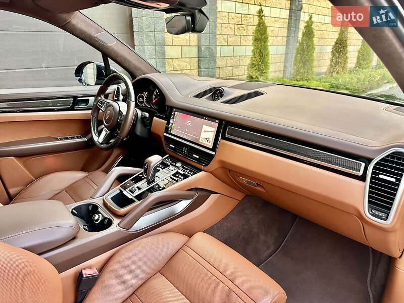 Позашляховик / Кросовер Porsche Cayenne 2018 в Києві