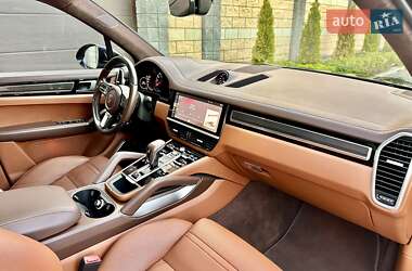 Позашляховик / Кросовер Porsche Cayenne 2018 в 