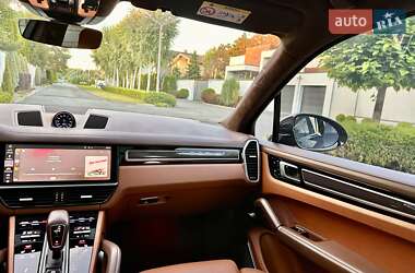 Позашляховик / Кросовер Porsche Cayenne 2018 в 