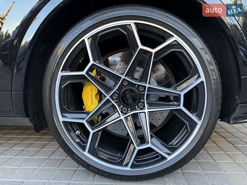 Позашляховик / Кросовер Porsche Cayenne 2018 в Києві