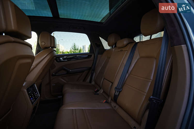 Внедорожник / Кроссовер Porsche Cayenne 2019 в Харькове