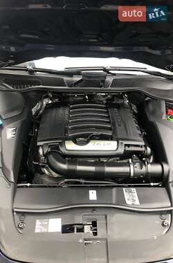Внедорожник / Кроссовер Porsche Cayenne 2012 в 