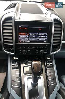 Внедорожник / Кроссовер Porsche Cayenne 2012 в 