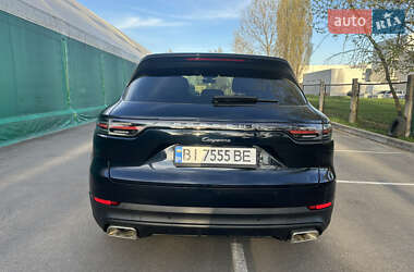 Позашляховик / Кросовер Porsche Cayenne 2018 в 