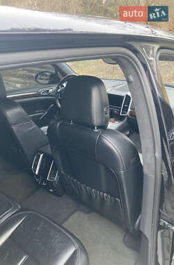 Позашляховик / Кросовер Porsche Cayenne 2010 в 