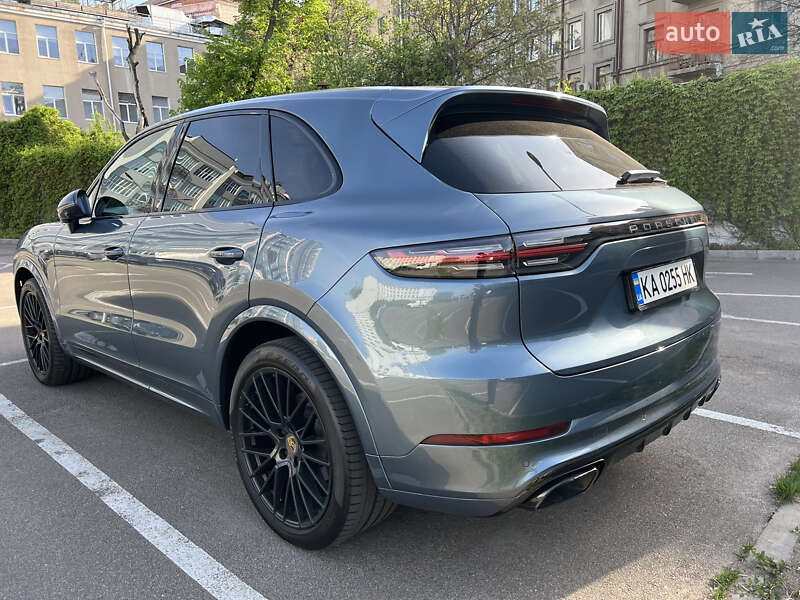 Внедорожник / Кроссовер Porsche Cayenne 2017 в Киеве