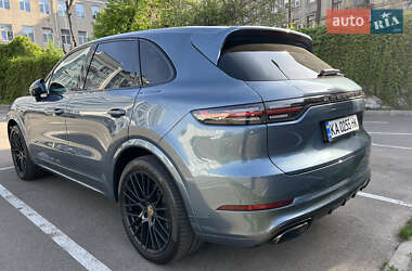 Позашляховик / Кросовер Porsche Cayenne 2017 в 