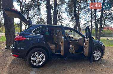 Внедорожник / Кроссовер Porsche Cayenne 2011 в 