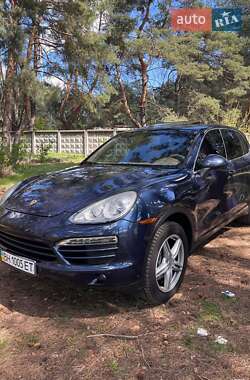 Внедорожник / Кроссовер Porsche Cayenne 2011 в 