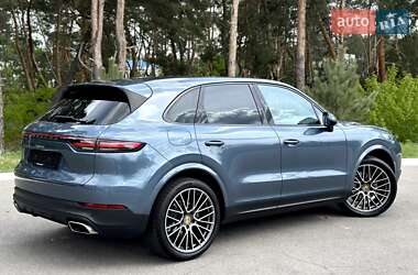 Внедорожник / Кроссовер Porsche Cayenne 2018 в 