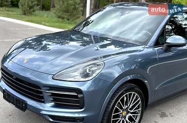 Внедорожник / Кроссовер Porsche Cayenne 2018 в 