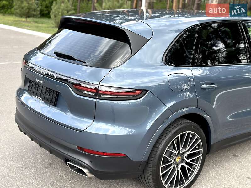 Внедорожник / Кроссовер Porsche Cayenne 2018 в Киеве