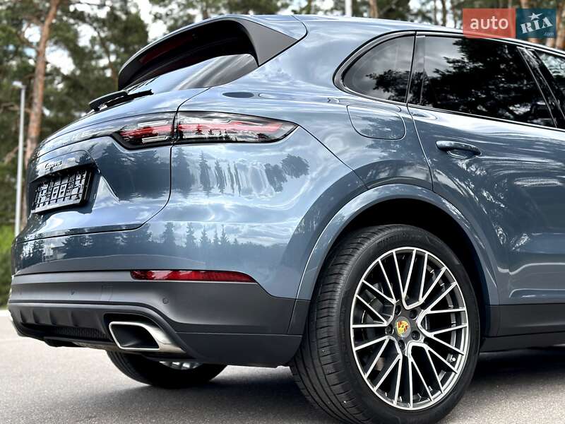 Внедорожник / Кроссовер Porsche Cayenne 2018 в Киеве