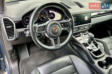 Внедорожник / Кроссовер Porsche Cayenne 2018 в 