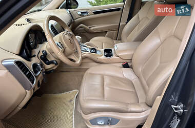 Позашляховик / Кросовер Porsche Cayenne 2013 в 