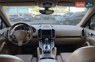 Позашляховик / Кросовер Porsche Cayenne 2012 в 