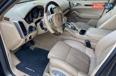 Позашляховик / Кросовер Porsche Cayenne 2012 в 