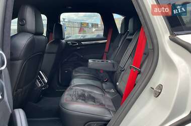 Внедорожник / Кроссовер Porsche Cayenne 2013 в 