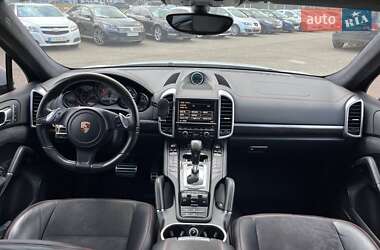 Внедорожник / Кроссовер Porsche Cayenne 2013 в 