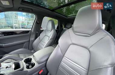 Позашляховик / Кросовер Porsche Cayenne 2019 в 