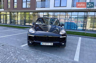 Позашляховик / Кросовер Porsche Cayenne 2016 в 