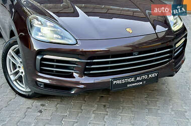 Позашляховик / Кросовер Porsche Cayenne 2018 в 
