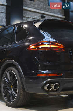 Позашляховик / Кросовер Porsche Cayenne 2014 в 