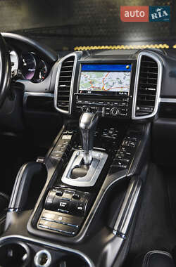 Позашляховик / Кросовер Porsche Cayenne 2014 в 