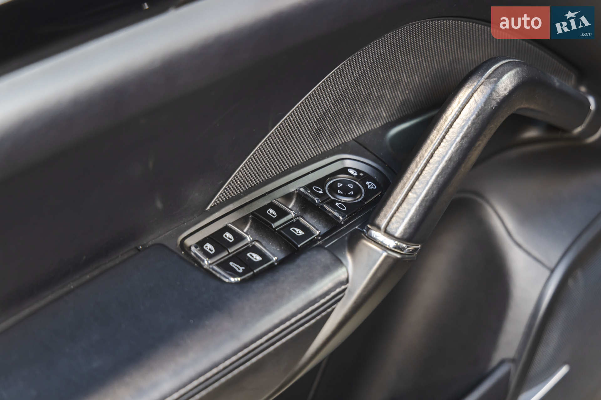 2014 Porsche Cayenne - мініатюра 33