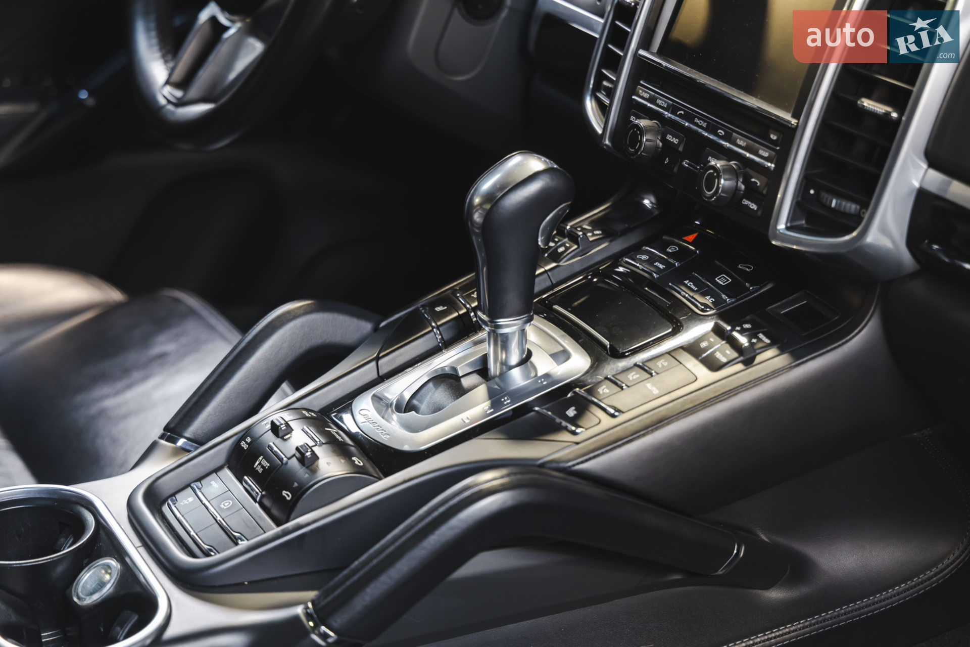 2014 Porsche Cayenne - мініатюра 38