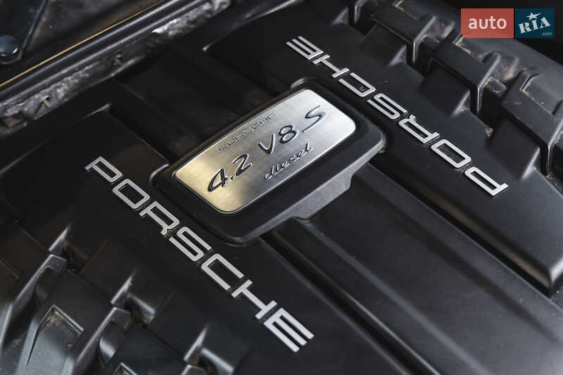 Внедорожник / Кроссовер Porsche Cayenne 2014 в Луцке
