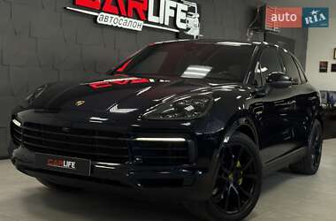 Позашляховик / Кросовер Porsche Cayenne 2019 в 