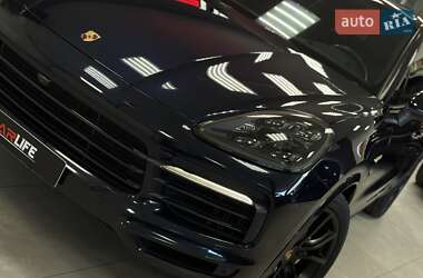 Позашляховик / Кросовер Porsche Cayenne 2019 в 