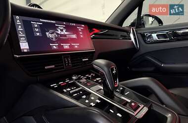 Позашляховик / Кросовер Porsche Cayenne 2019 в 