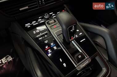 Позашляховик / Кросовер Porsche Cayenne 2019 в 