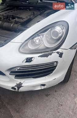 Внедорожник / Кроссовер Porsche Cayenne 2014 в Киеве