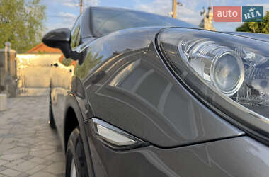 Внедорожник / Кроссовер Porsche Cayenne 2010 в 