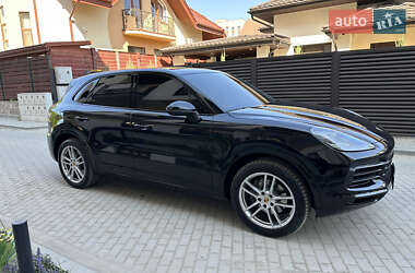 Позашляховик / Кросовер Porsche Cayenne 2019 в 