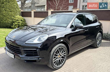 Внедорожник / Кроссовер Porsche Cayenne 2018 в Черновцах