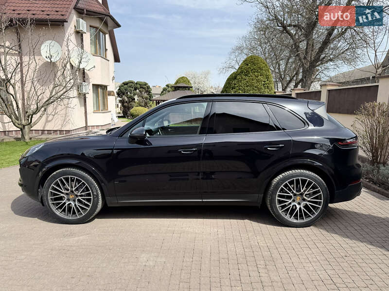 Внедорожник / Кроссовер Porsche Cayenne 2018 в Черновцах